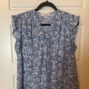 Chaus Women's Top in Blue and White Floral